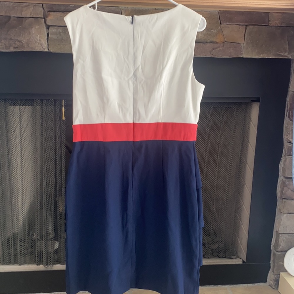 Dress - Picture 2 of 6